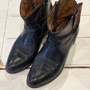 Ariat Black Ankle Boots size 9 VGUC